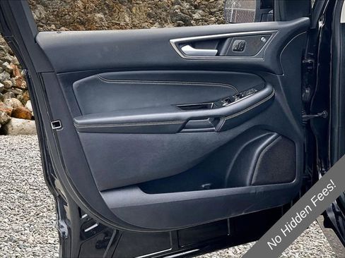 Used 2020 Ford Edge Titanium w/ Cargo Accessory Package FWD image 21