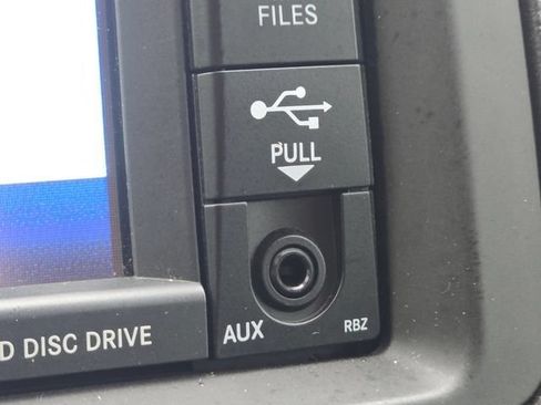 Used 2012 Chrysler Town & Country Touring-L w/ Entertainment Group #2 FWD image 14