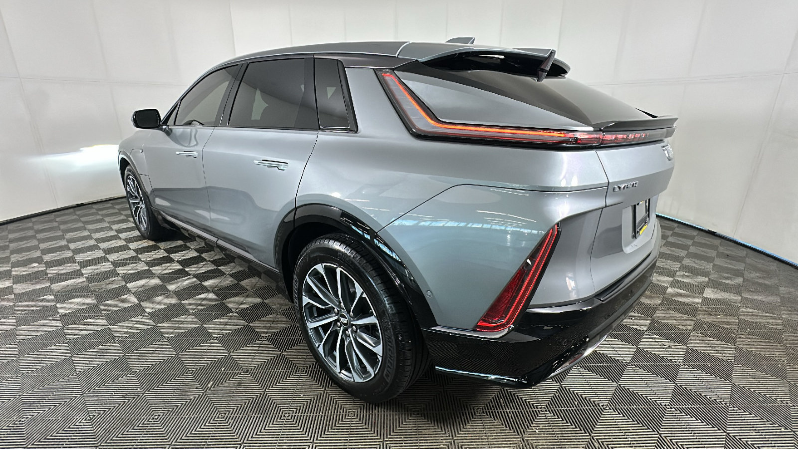 Used 2024 Cadillac Lyriq Sport AWD/4WD image 5