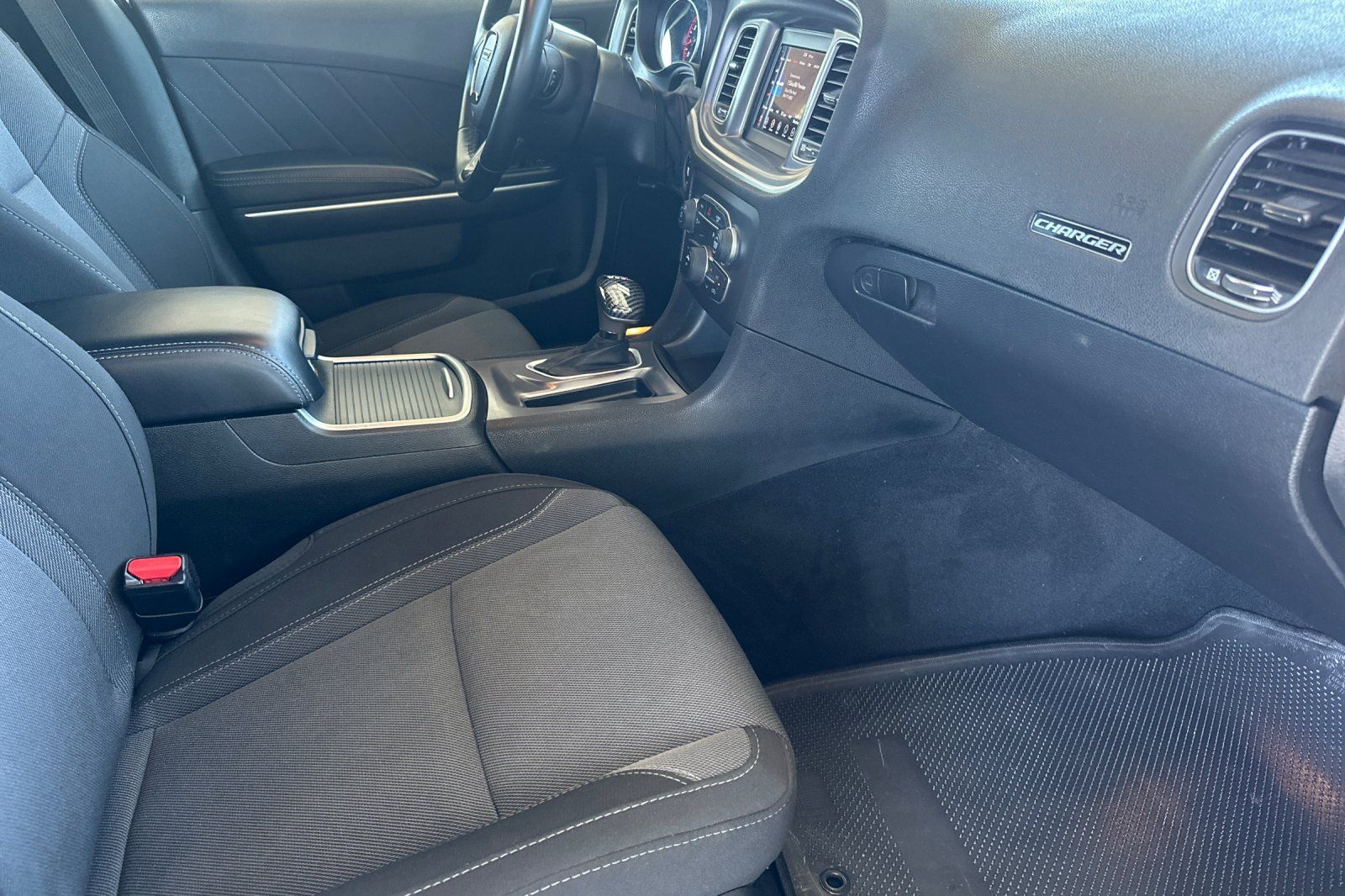 Used 2022 Dodge Charger SXT RWD image 24