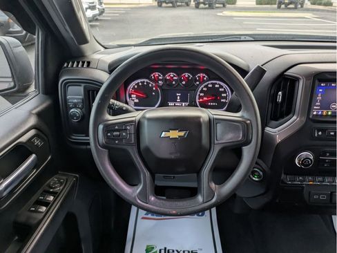 Certified 2024 Chevrolet Silverado 1500 Custom image 19