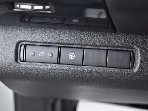Used 2024 Nissan Pathfinder SV FWD image 45