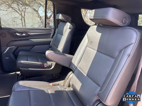 Used 2021 GMC Yukon XL Denali w/ Denali Premium Package image 30