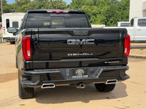 Used 2022 GMC Sierra 1500 Denali Ultimate AWD/4WD image 5
