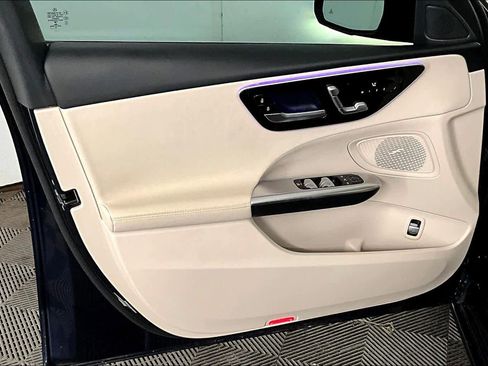 Used 2023 Mercedes-Benz C 300 4MATIC Sedan image 22