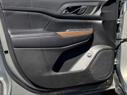 Used 2019 GMC Acadia SLE w/ Driver Alert Package I FWD image 27