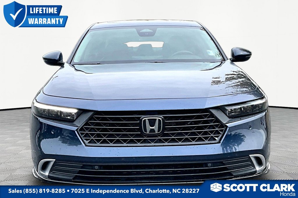 Used 2024 Honda Accord Touring image 2