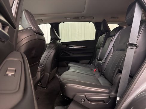 Certified 2024 INFINITI QX60 Luxe image 32