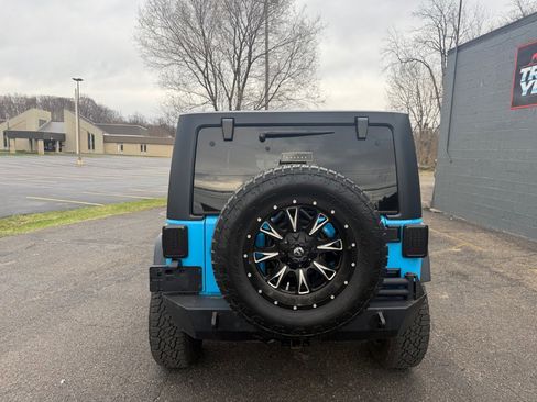 Used 2017 Jeep Wrangler Unlimited Sport w/ Quick Order Package 24S image 3