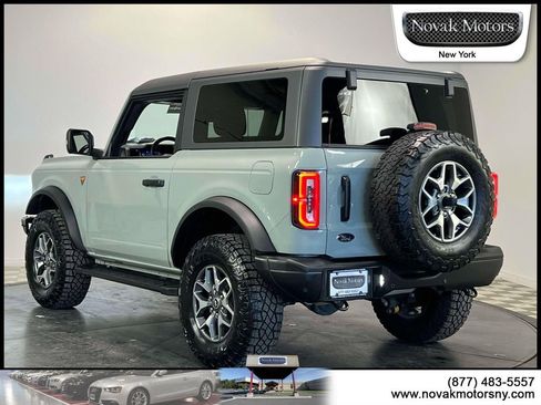 Used 2022 Ford Bronco Badlands AWD/4WD image 6