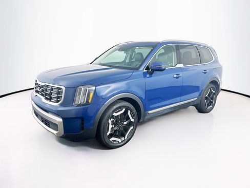 Used 2025 Kia Telluride S AWD/4WD image 3