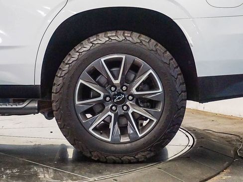 Used 2022 Chevrolet Tahoe Z71 w/ Luxury Package image 10
