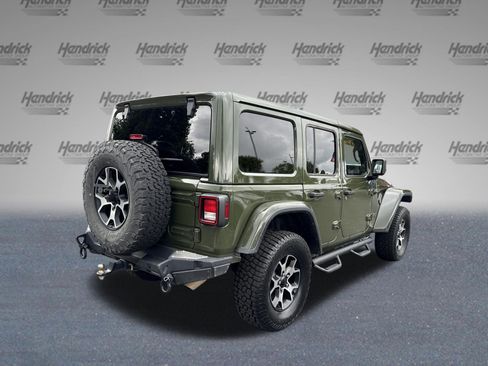 Used 2021 Jeep Wrangler Unlimited Rubicon AWD/4WD image 9