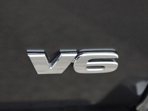 Used 2023 Toyota Tacoma TRD Off-Road image 18