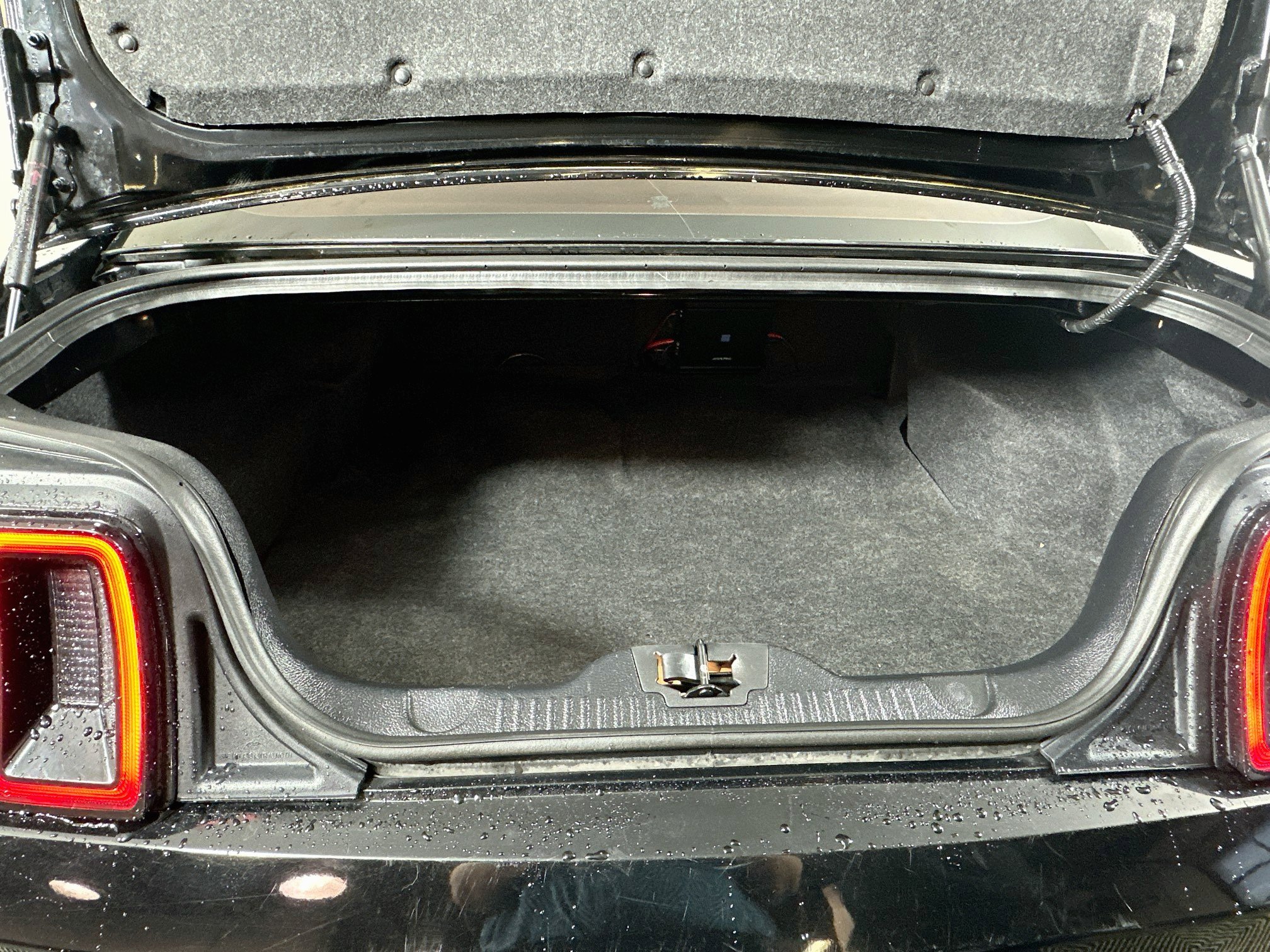 Used 2013 Ford Mustang Coupe RWD image 22