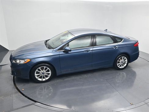 Used 2019 Ford Fusion SE image 42