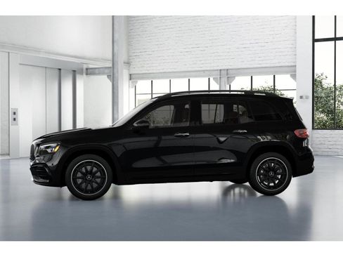 New 2026 Mercedes-Benz GLB 35 AMG 4MATIC image 35