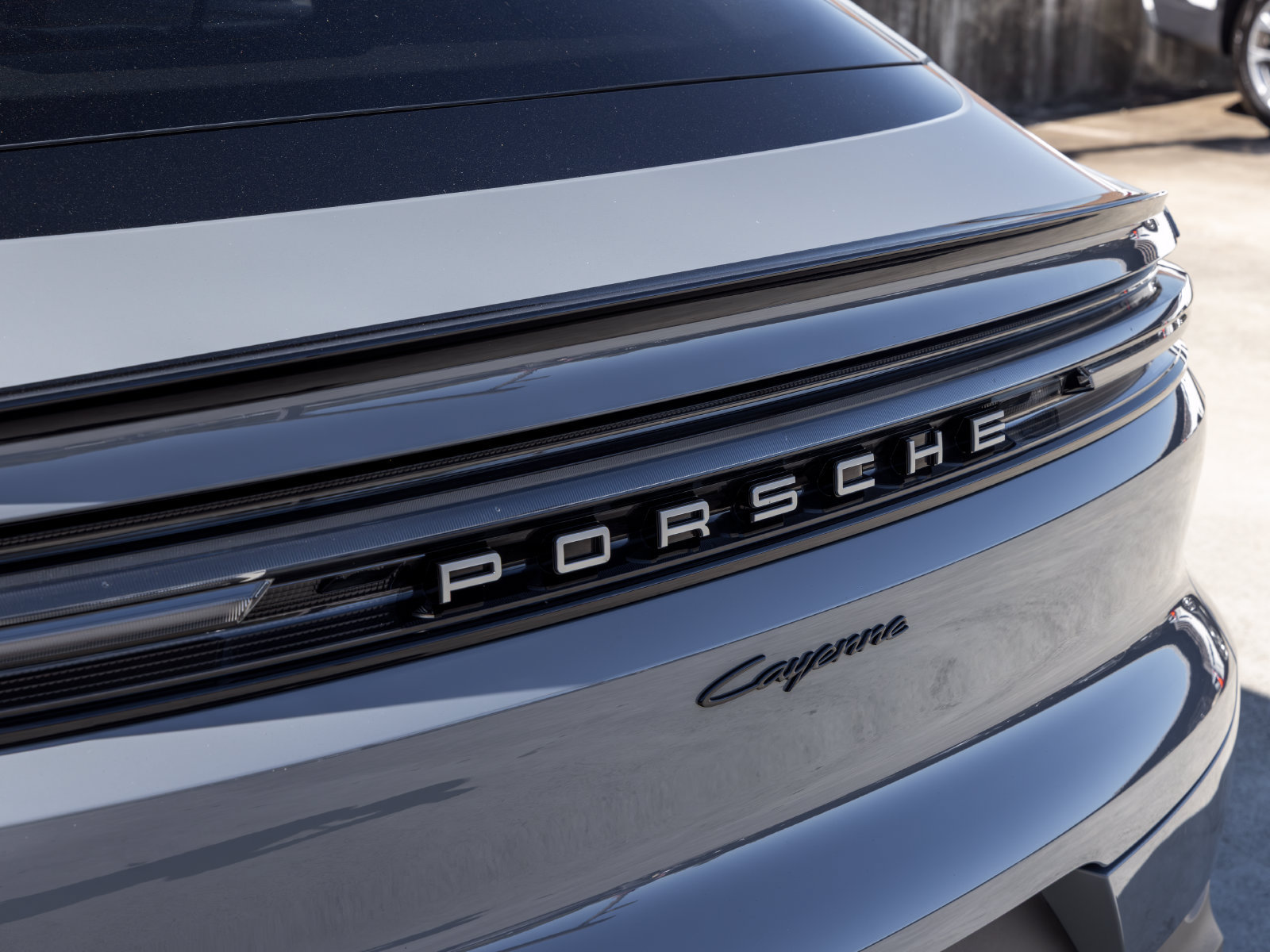 Certified 2024 Porsche Cayenne Coupe AWD/4WD image 16