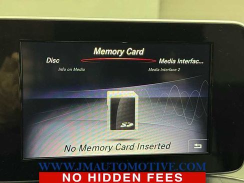 Used 2019 Mercedes-Benz GLC 300 4MATIC image 25