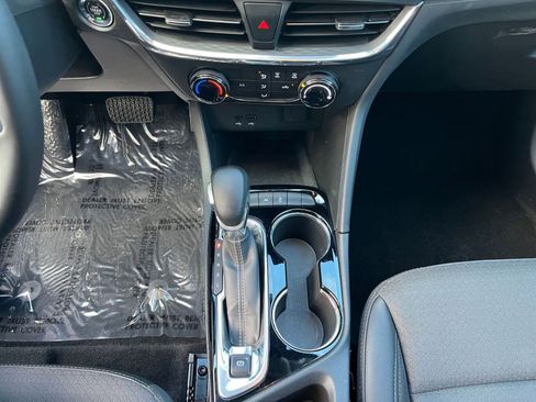 Used 2025 Buick Encore GX Preferred image 39