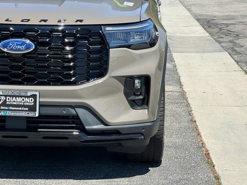 New 2026 Ford Explorer ST-Line RWD image 13