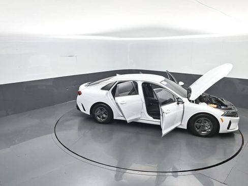 Used 2023 Kia K5 LXS FWD image 42
