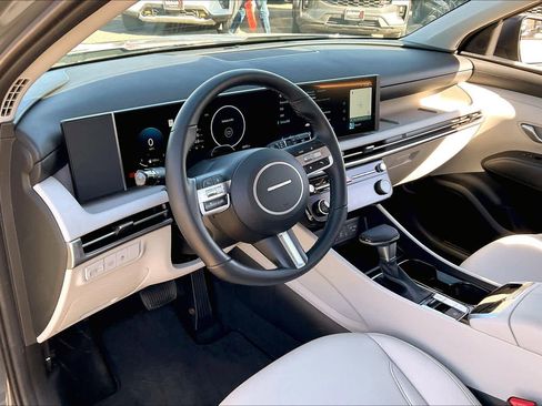 Used 2025 Hyundai Tucson SEL image 18