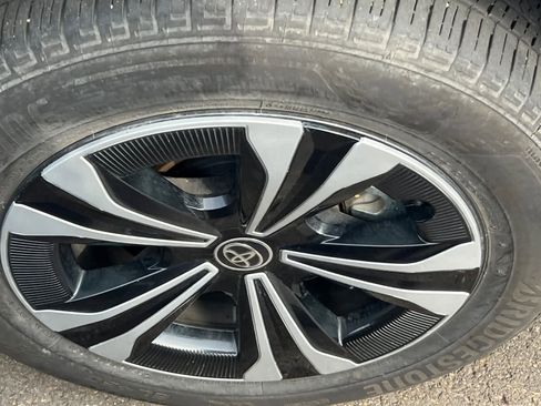 Used 2024 Toyota bZ4X XLE image 12