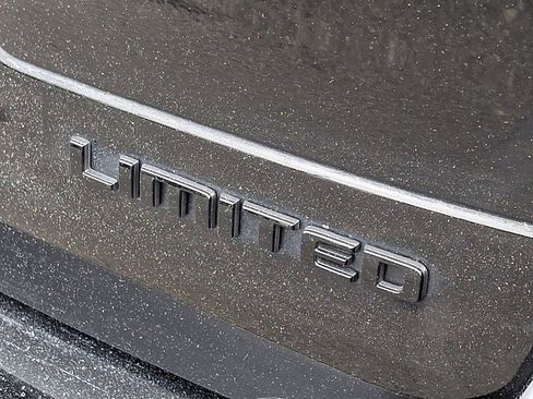 Used 2023 Jeep Grand Cherokee L Limited w/ Black Appearance Package image 17