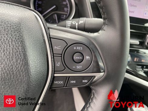 Certified 2021 Toyota Camry XLE FWD image 38