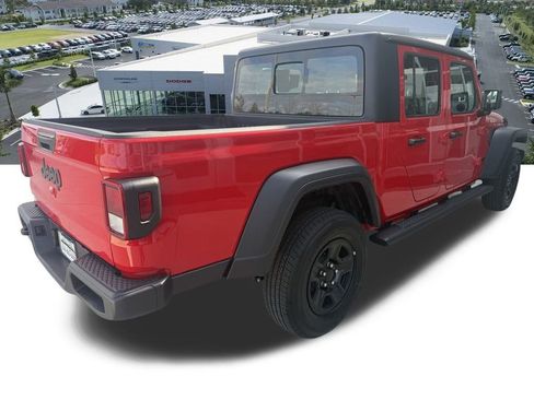 Certified 2025 Jeep Gladiator Sport image 5