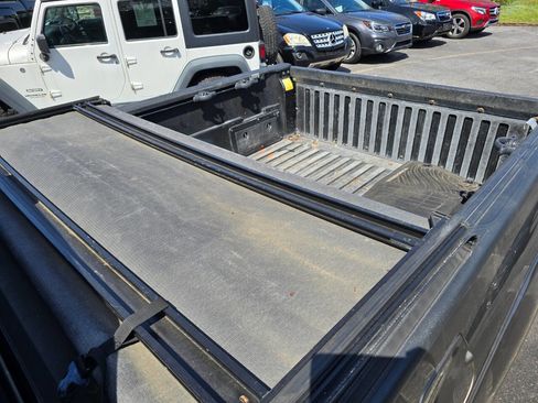 Used 2014 Toyota Tacoma 4x4 Access Cab V6 w/ SR5 Package image 23