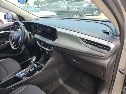 Used 2025 Buick Encore GX Preferred FWD image 25