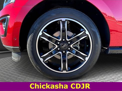 Used 2020 Ford Expedition Limited w/ Equipment Group 303A image 32