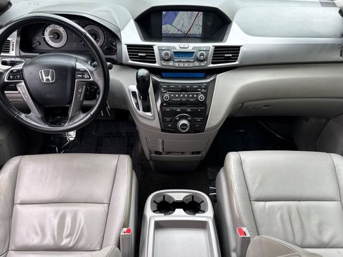 Used 2013 Honda Odyssey Touring Elite image 16