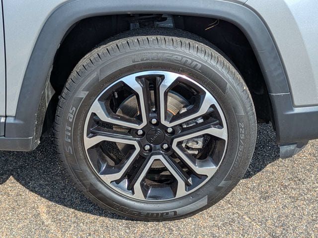 Used 2022 Jeep Compass Limited AWD/4WD image 11