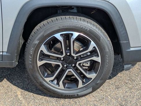 Used 2022 Jeep Compass Limited AWD/4WD image 11