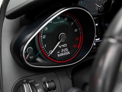 Used 2011 Audi R8 V10 AWD/4WD image 58