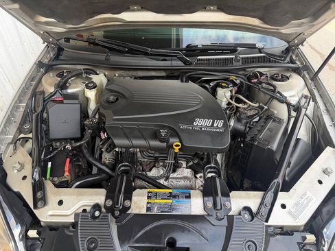 Used 2008 Chevrolet Impala LTZ FWD image 32