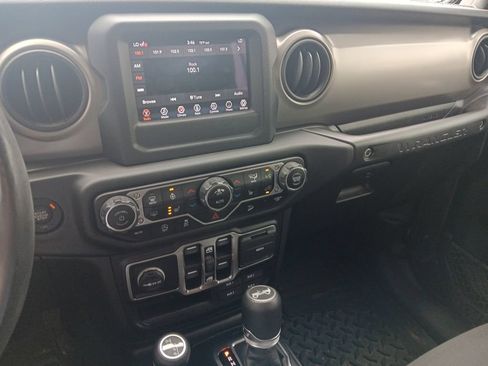 Certified 2020 Jeep Wrangler Unlimited Sport S AWD/4WD image 30
