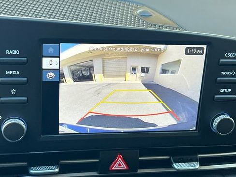 New 2026 Hyundai Elantra Hybrid FWD image 17