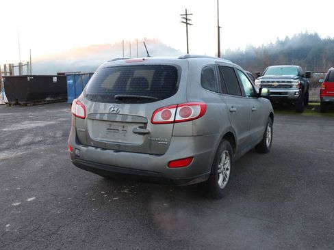 Used 2011 Hyundai Santa Fe GLS image 5