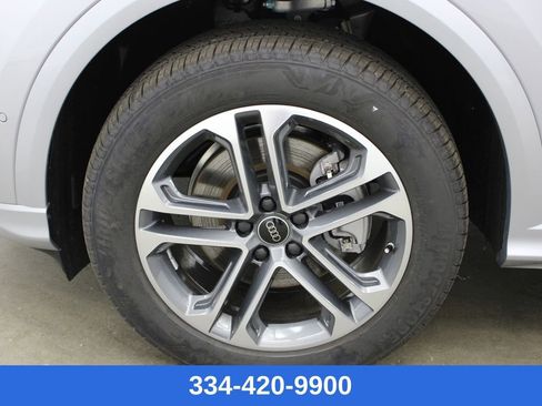 New 2025 Audi Q5 Premium image 28