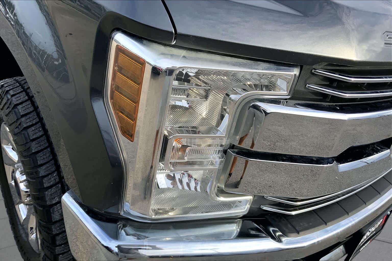 Used 2019 Ford F250 Lariat w/ Chrome Package AWD/4WD image 26