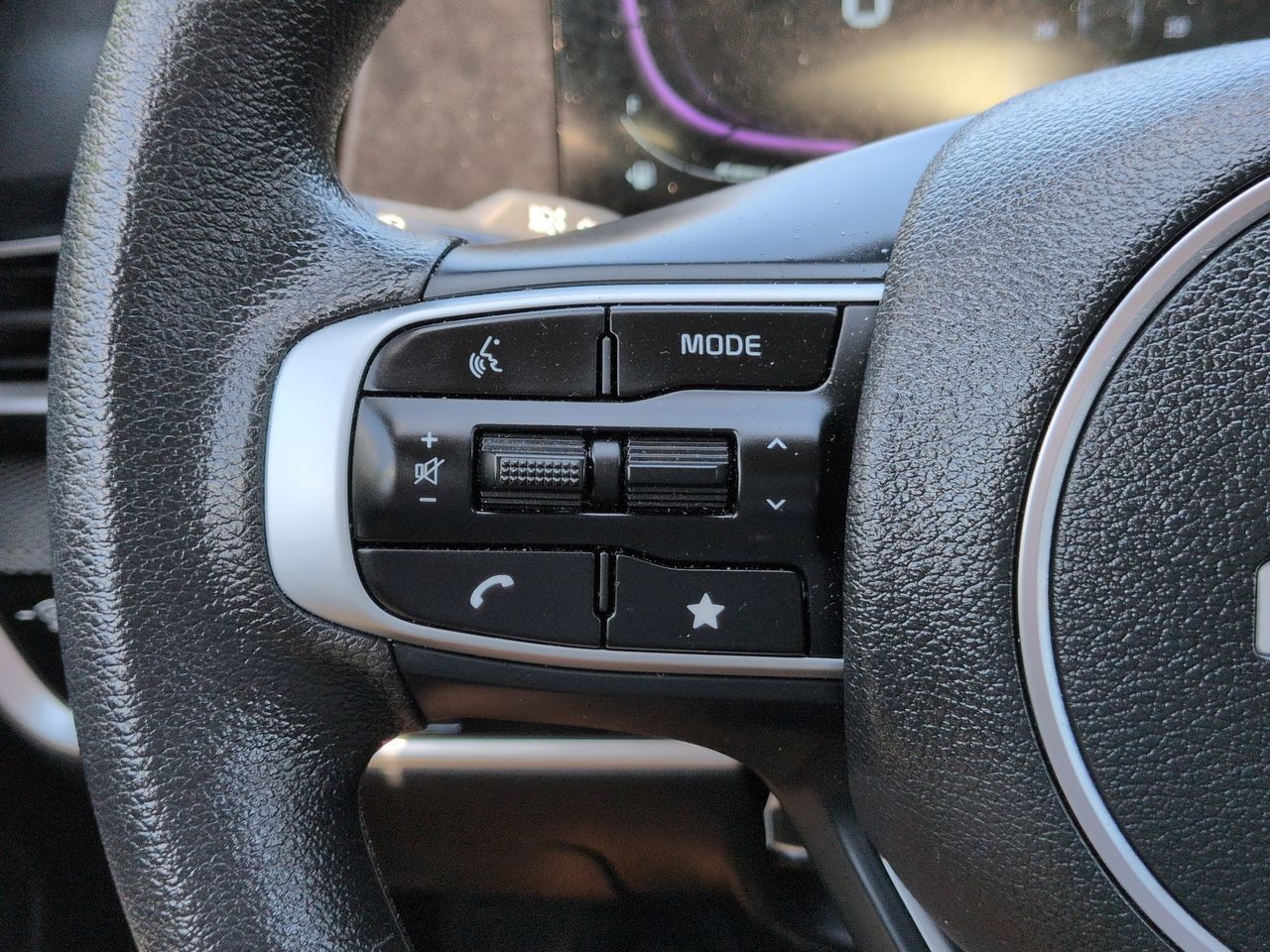 Certified 2025 Kia Sportage LX FWD image 23