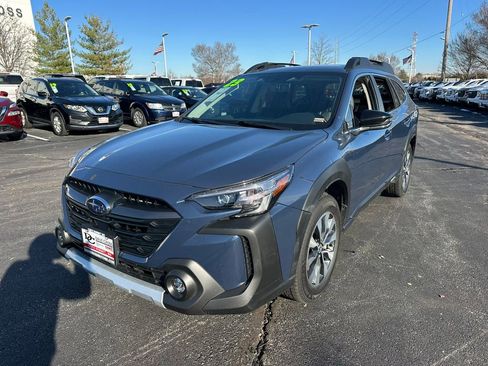 Used 2023 Subaru Outback Limited XT image 2