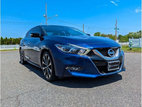 Used 2016 Nissan Maxima SR FWD image 3