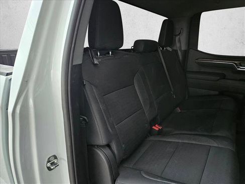 Used 2024 GMC Sierra 1500 SLE image 18