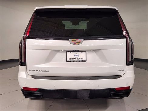 Used 2022 Cadillac Escalade Sport Platinum image 10