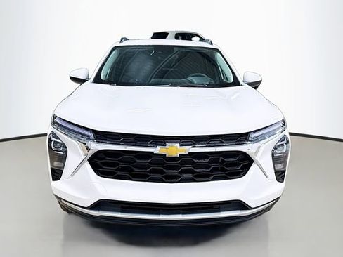 New 2026 Chevrolet Trax LT FWD image 3